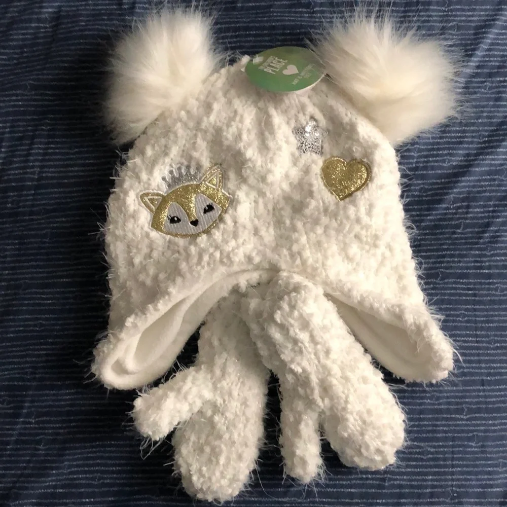 NWT  The children’s place Hat & mittens set sizeS